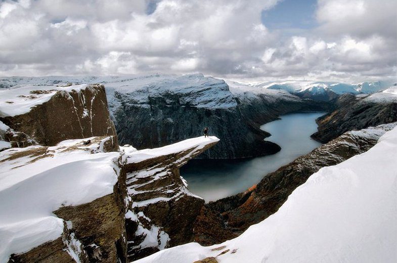 Trolltunga_winter