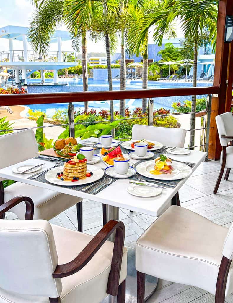 Harbor Club St Lucia-patio-dining
