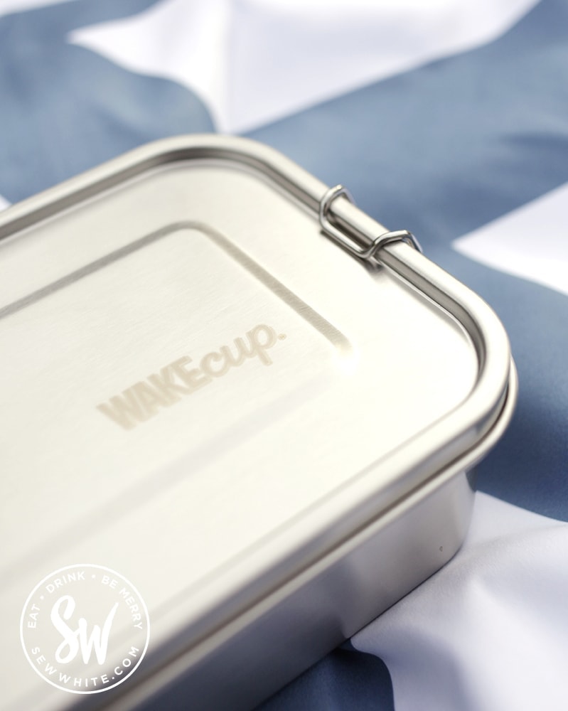 silver metal wakecup lunchbox