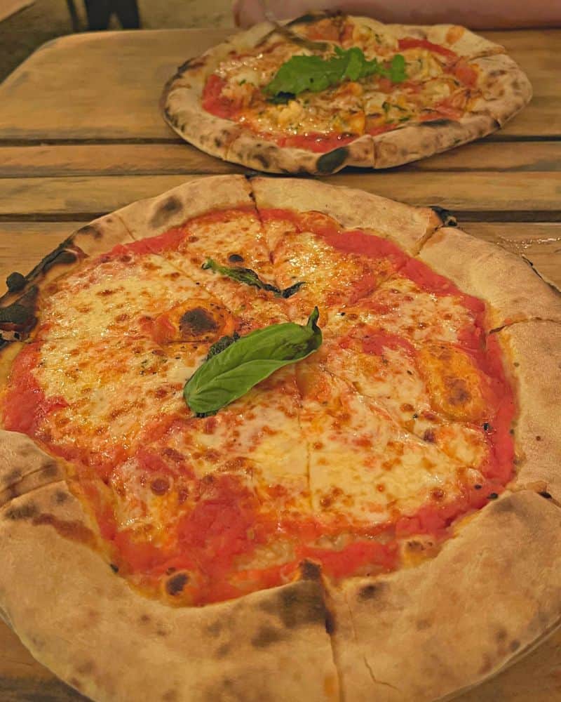 pizza at la pizzeria mazunte mexico