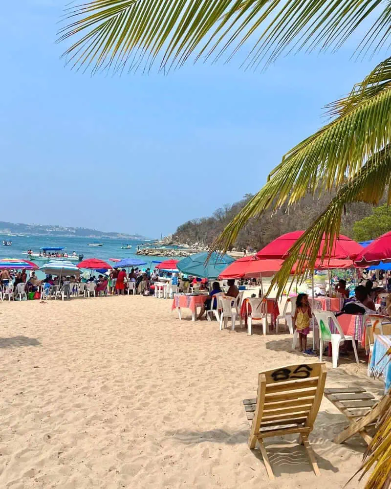 playa la entrega beach in huatulco mexico