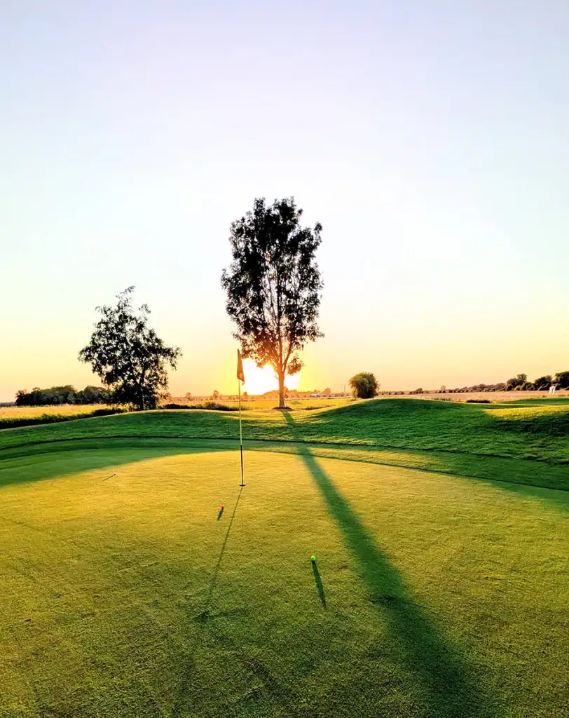 gl2 sonnenuntergang golfplatz