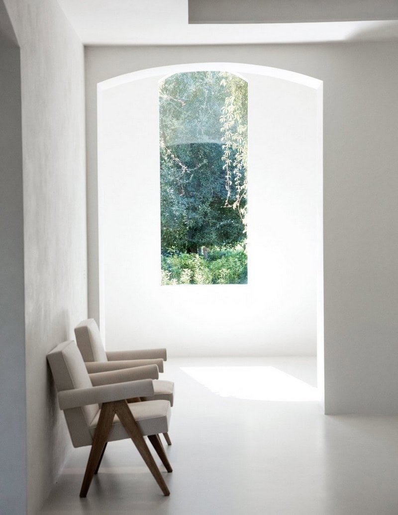 4-2 4-2 Get Inside Kim Kardashian & Kanye West's Minimalist Design Home Decor kim kardashian Get Inside Kim Kardashian & Kanye West’s Minimalist Design Home Decor 4 2