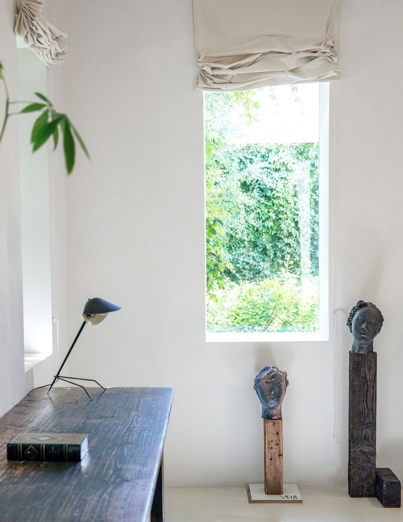 5-2 5-2 Get Inside Kim Kardashian & Kanye West's Minimalist Design Home Decor kim kardashian Get Inside Kim Kardashian & Kanye West’s Minimalist Design Home Decor 5 2
