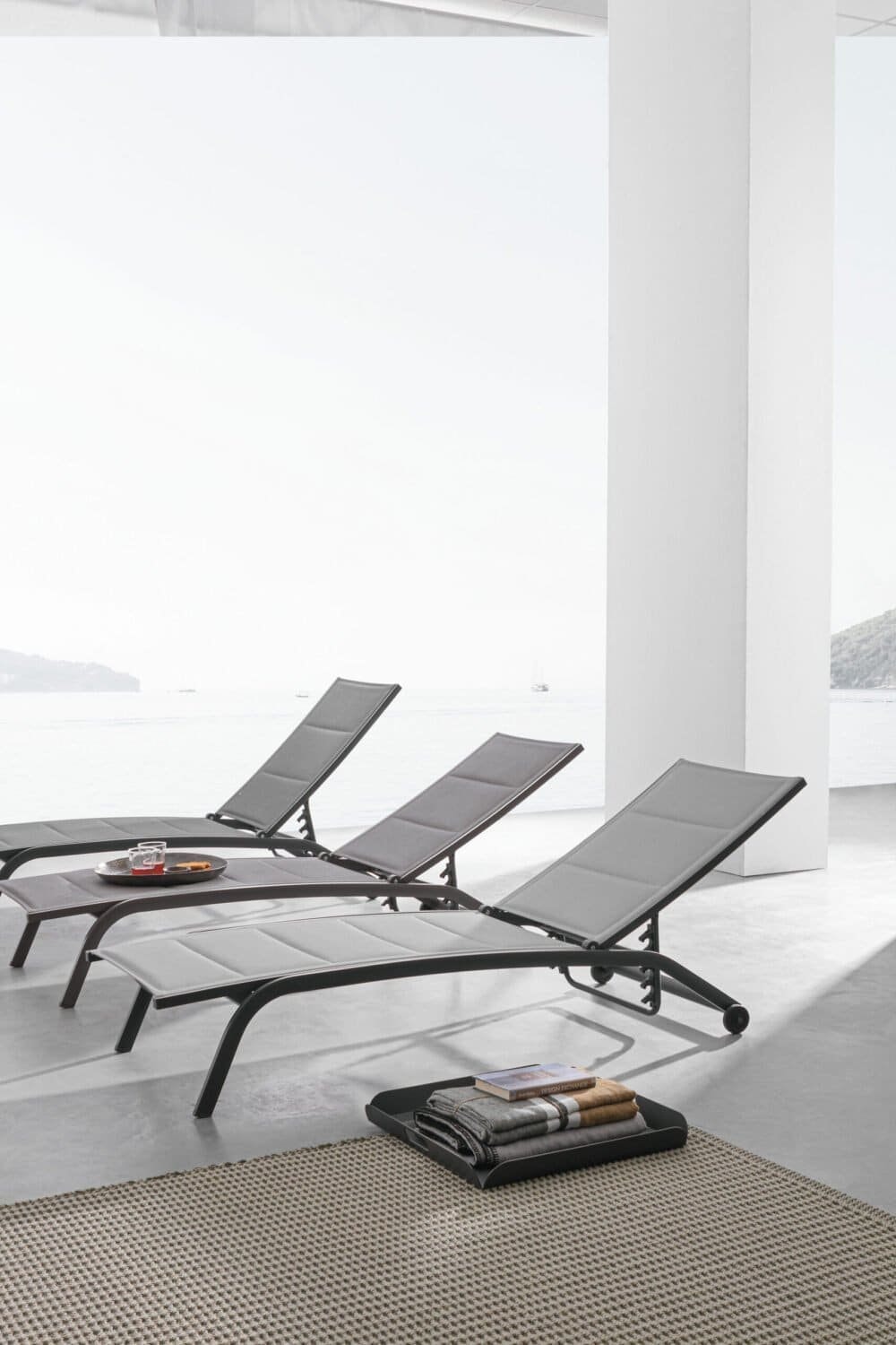 Alta qualità chaise longue da esterno.
