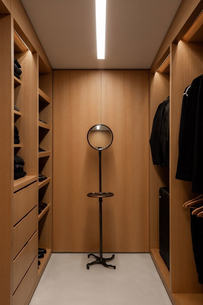 JS-Rising-Glen-230 JS-Rising-Glen-230 jason statham Get Inside Jason Statham’s Amazing Mid-Century Modern Home JS Rising Glen 230
