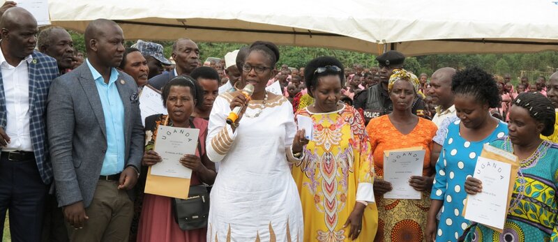 Lands Minister Nabakooba hands over more titles to vulnerable communities in Rwampara ,assures Ugandans on land rights nab