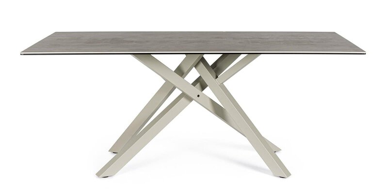 Descrizione ottimizzata per SEO di un tavolo moderno in stile scandinavo con base in legno chiaro e piano in legno grigio finitura naturale.