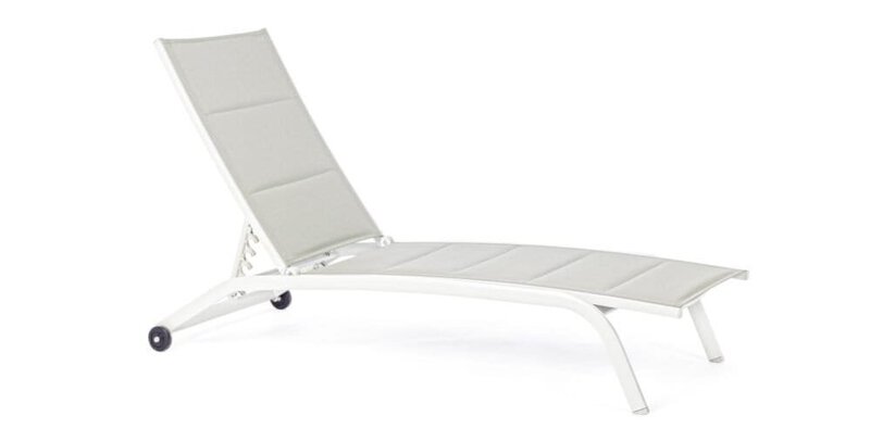 Sdraio da giardino in tessuto bianco, ideale per relax e sofisticatezza in ambienti esterni.