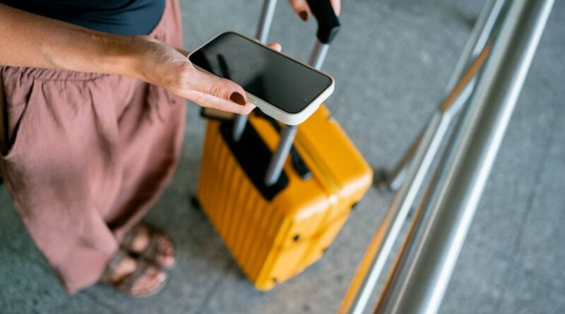 The Tech Habits That Make Travel Easier