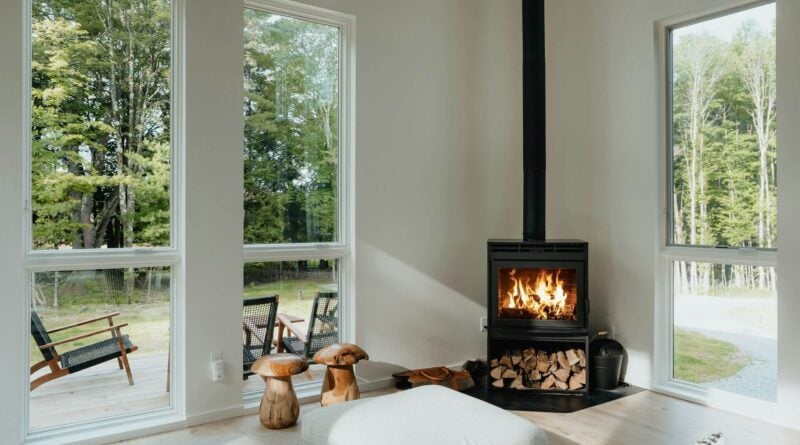 Cast Iron vs. Contemporary: Choosing the Right Fireplace for Your Home