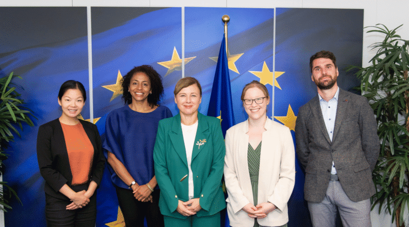 PitchBook Navigator | The Money Beat (2025-11-11)