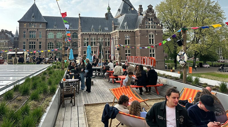 Strand Oost opening xl