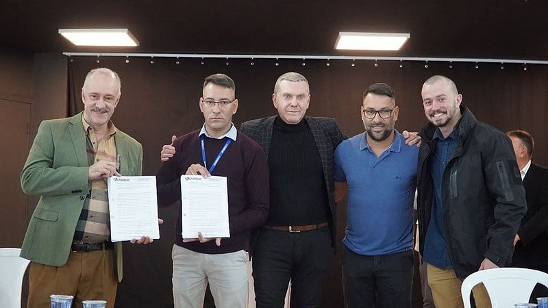 Prefeito de Caieiras diz que, se pudesse, proibiria empresa de concorrer na licitação do transporte