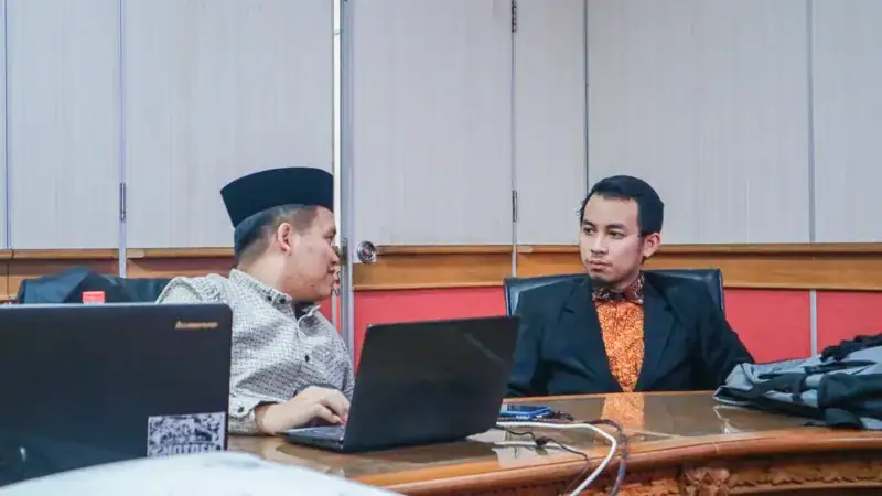 Chief's Note: Tentang Adil
