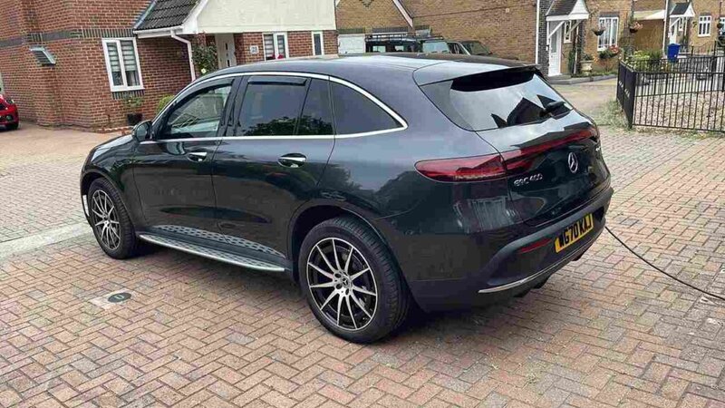 Mercedes-Benz EQC chauffeur-driven