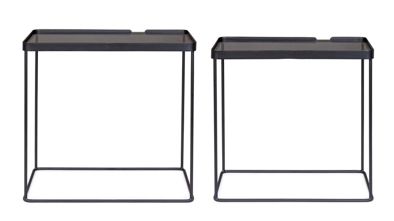 Scrittoio metallico nero con piano antigraffio, stile minimalista e durevole, perfetto per casa e ufficio.