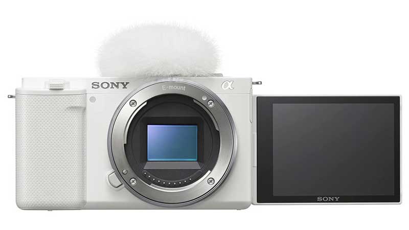 Какой фотоаппарат купить в 2022 году 7 Sony ZV-E10 — это камера, созданная для видеоблогеров, но с набором функций, напоминающим более продвинутый шутер. Она оснащена датчиком APS-C и системой сменных объективов.