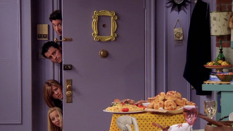 Friends' Reunion - Get The Look From Monica Geller's Vintage Apartment friends Friends’ Reunion – Get The Look From Monica Geller’s Vintage Apartment Friends Reunion Get The Look From Monica Gellers Vintage Apartment 2
