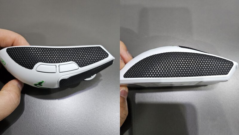 데스에더 V3 PRO 화이트 모델의 좌우 측면. 블랙 그립스티커가 부착되어 있으며 사이드 버튼도 함께 보인다.