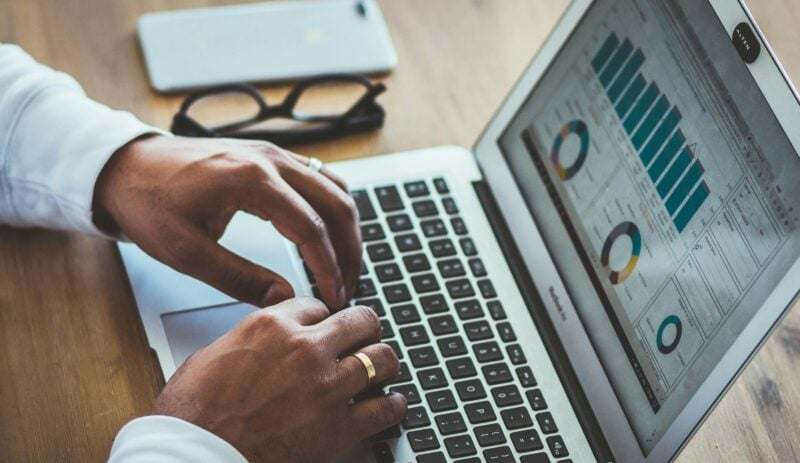 経営成績を説明