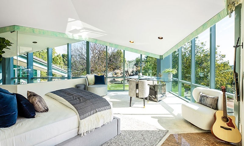 Pharrell Williams Sells His Fabulous Luxury Mansion In Beverly Hills pharrell williams Pharrell Williams Sells His Fabulous Luxury Mansion In Beverly Hills Pharrell Williams Sells His Fabulous Luxury Mansion In Beverly Hills 5