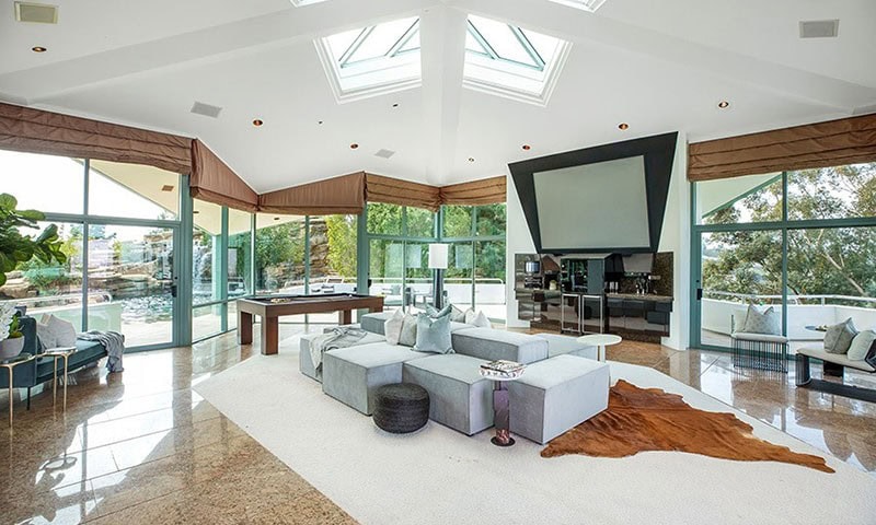 Pharrell Williams Sells His Fabulous Luxury Mansion In Beverly Hills pharrell williams Pharrell Williams Sells His Fabulous Luxury Mansion In Beverly Hills Pharrell Williams Sells His Fabulous Luxury Mansion In Beverly Hills