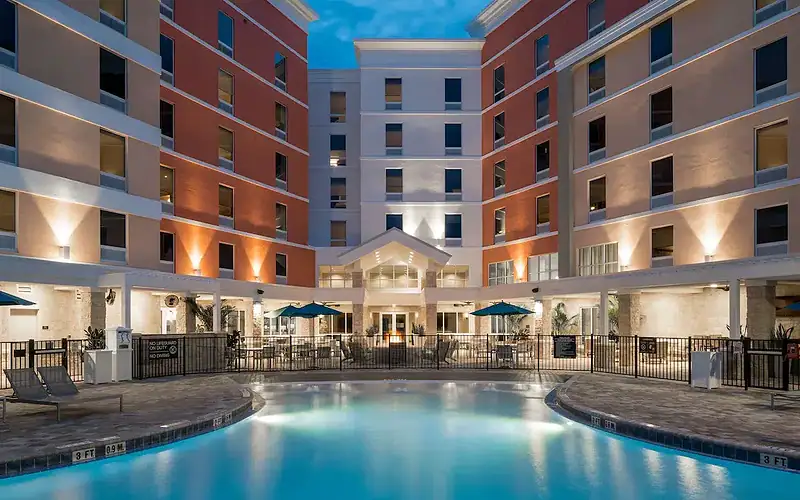 Hampton Inn & Suites Cape Canaveral Cruise Port pool, less than 1 mile to Port Canaveral cruise terminal