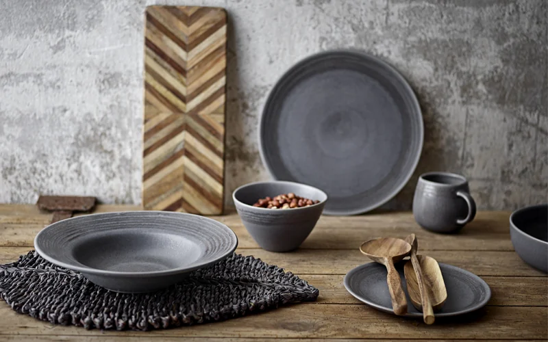 Bloomingville Wohnaccessoires in skandinavischem Design mit natürlichen Materialien, klaren Linien und minimalistischer Ästhetik