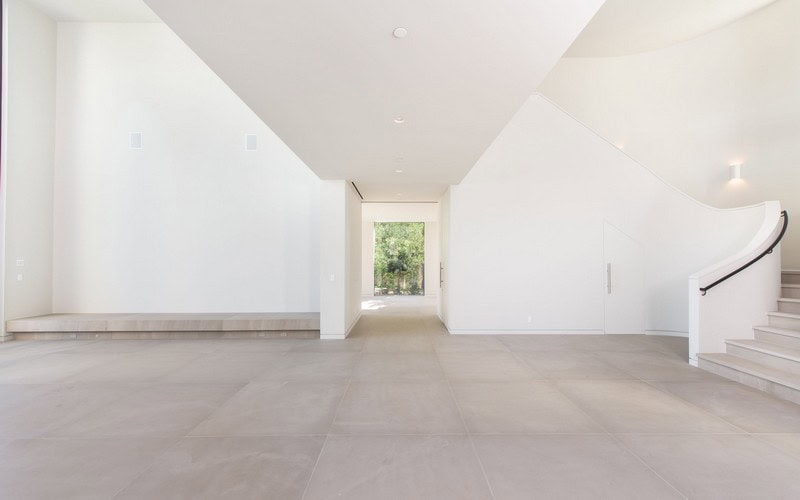 2-2 2-2 Get Inside Kim Kardashian & Kanye West's Minimalist Design Home Decor kim kardashian Get Inside Kim Kardashian & Kanye West’s Minimalist Design Home Decor 2 2