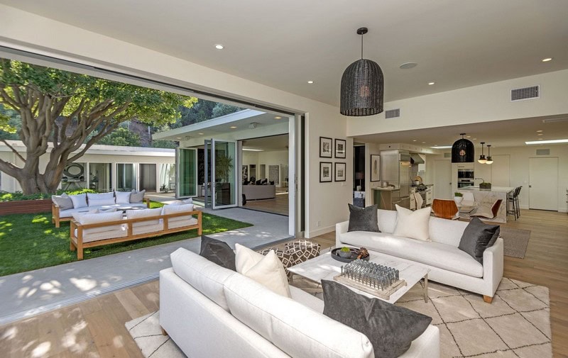 Cindy-Crawfords-Famous-Beverly-Hills-Mid-Century-Home-Is-For-Sale-3 Cindy-Crawfords-Famous-Beverly-Hills-Mid-Century-Home-Is-For-Sale-3 Cindy Crawford's Famous Beverly Hills Mid-Century Home Is For Sale! cindy crawford Cindy Crawford’s Famous Beverly Hills Mid-Century Home Is For Sale! Cindy Crawfords Famous Beverly Hills Mid Century Home Is For Sale 3