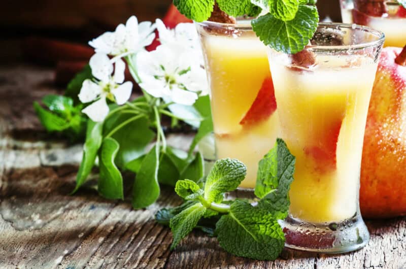 pear and vanilla bean cocktail