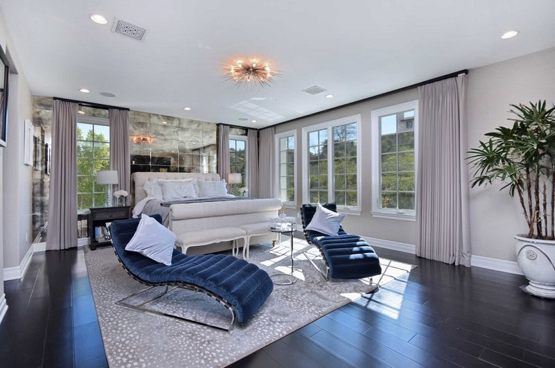 Kylie-Jenners-Calabasas-Home-Designed-by-Jeff-Andrews-Is-For-Sale-3 Kylie-Jenners-Calabasas-Home-Designed-by-Jeff-Andrews-Is-For-Sale-3 Kylie Jenner's Calabasas Home Designed by Jeff Andrews Is For Sale! kylie jenner Kylie Jenner’s Calabasas Home Designed by Jeff Andrews Is For Sale! Kylie Jenners Calabasas Home Designed by Jeff Andrews Is For Sale 3