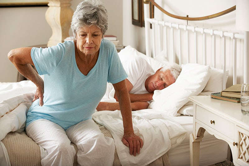 anciaos que no duermen por la noche: insomnio en ancianos. importancia dormir bien personas mayores