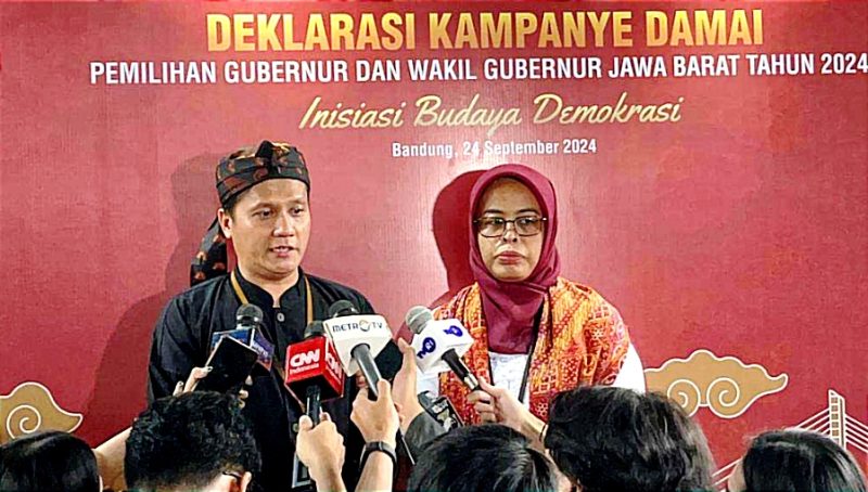 Foto tangkap layar: Saat Ketua KPU Jabar, Ummi Wahyuni pada kegiatan Deklarasi Kampanye Damai yang berlangsung di Laswi Heritage, Kota Bandung. Dok. laman jabarprov. 