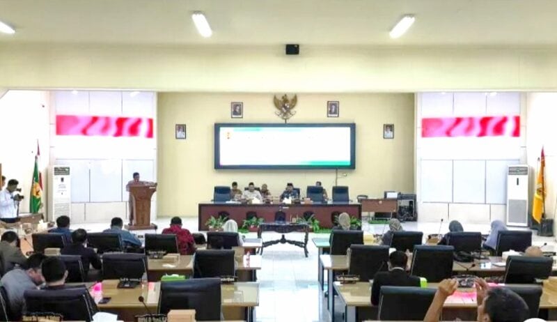 DPRD Hulu Sungai Tengah (HST) akan panggil seluruh SPPG akibat temuan menu MBG Ramadhan tidak layak hingga viral di media sosial.