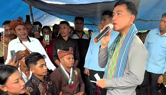 Gibran melakukan kunjungan kerja ke Kecamatan Amfoang Barat Daya, Kabupaten Kupang, NTT.