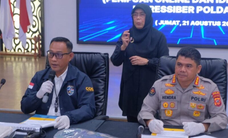 Tim Subdit III Ditressiber Polda Jabar berhasil menguak tindak pidana ITE penipuan online yang terorganisir di Sulawesi Selatan.