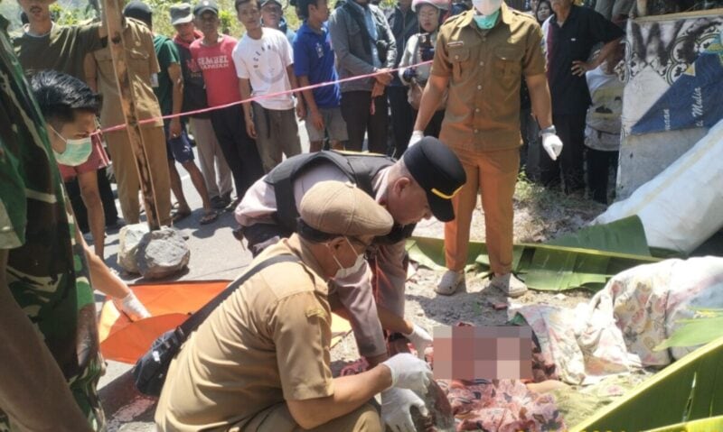 Polsek Cisompet mengamankan seorang pria berinisial AS (28) yang diduga terlibat dalam kasus penganiayaan hingga menyebabkan seorang warga meninggal dunia. 