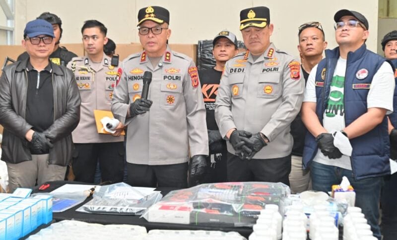 Kapolda Jawa Barat, Irjen Pol. Hengki, mengatakan pengungkapan kasus tersebut bermula dari penangkapan seorang tersangka di Kilometer 125 Tol Purbaleunyi. Poto.Dok Humas Polda Jabar. 