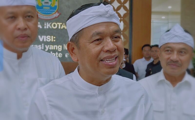 Gubernur Jabar Dedi Mulyadi menyebut persoalan perizinan itu sebelumnya telah ditanyakan kepada pihak perusahaan saat pertemuan pada 28 Juli 2026.