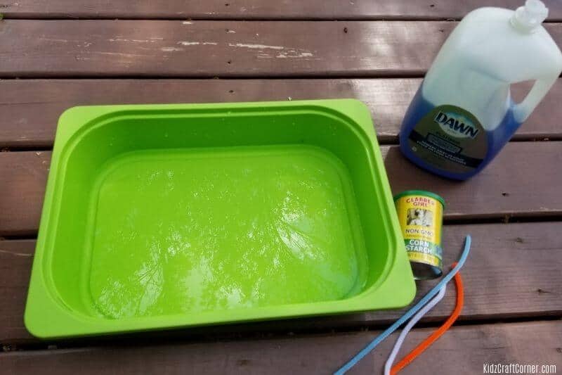 How to Make Your Own Bubble Solution