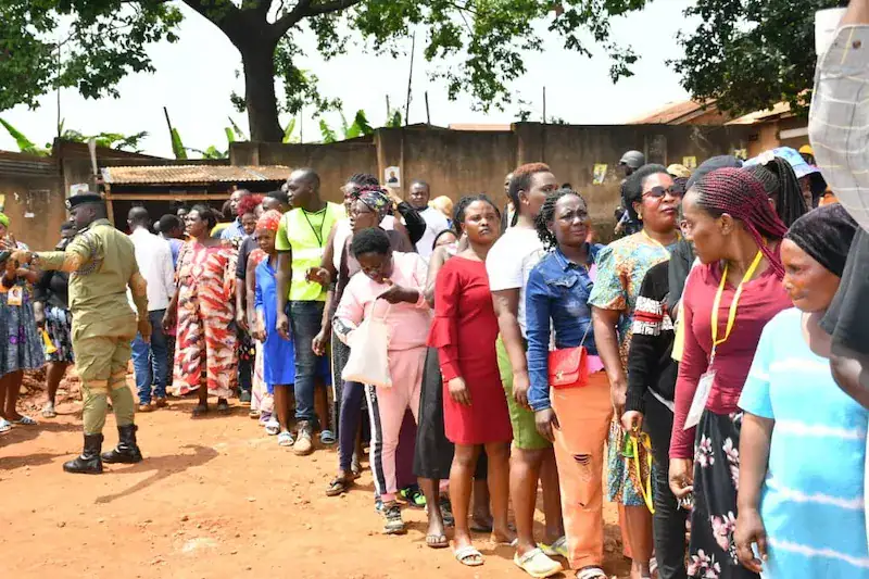 NRM-supporters-queuing-up-to-vote-in-primaries
