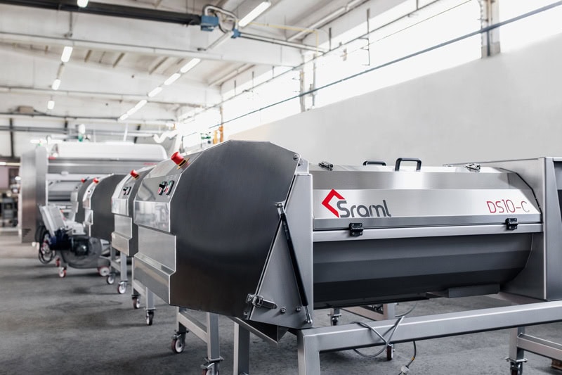 EN_SRAML_destemmer_DS_series – SRAML Food Processing Equipment Specialists destemming line in action