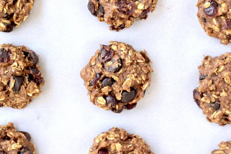 Pumpkin Oatmeal Chocolate Chip Cookies - Healthy and Easy