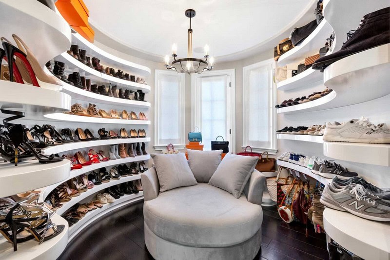 Kylie-Jenners-Calabasas-Home-Designed-by-Jeff-Andrews-Is-For-Sale Kylie-Jenners-Calabasas-Home-Designed-by-Jeff-Andrews-Is-For-Sale Kylie Jenner's Calabasas Home Designed by Jeff Andrews Is For Sale! kylie jenner Kylie Jenner’s Calabasas Home Designed by Jeff Andrews Is For Sale! Kylie Jenners Calabasas Home Designed by Jeff Andrews Is For Sale