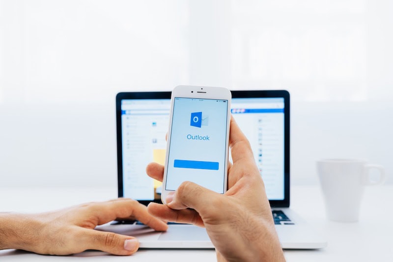 How-to-Schedule-Sending-Emails-in-Gmail-Outlook-Apple-Mail