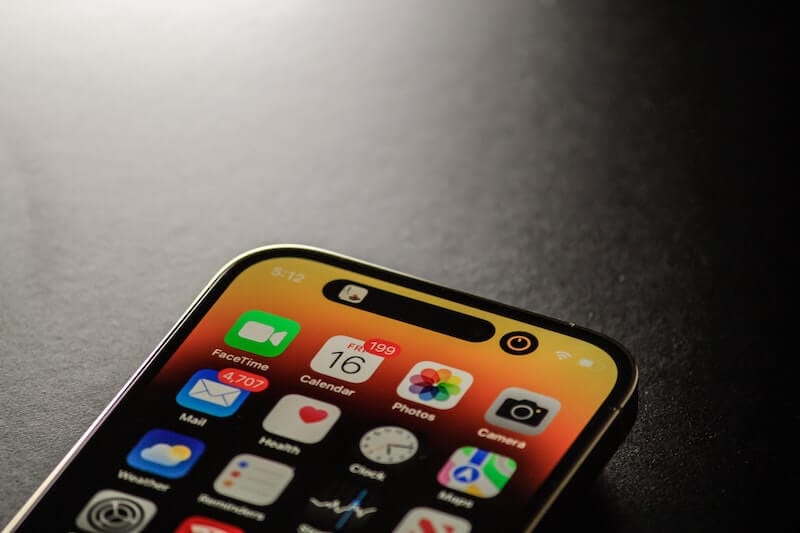 How-to-Fix-Facebook-App-Not-Working-Crashing-or-Wont-Load-or-Open-on-iPhone-after-Updating-to-iOS-16