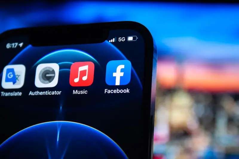 Update-your-Facebook-App-to-its-Latest-Version