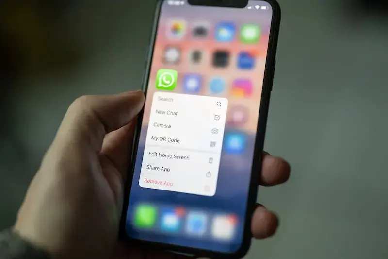 Reinstall-WhatsApp-on-your-Device